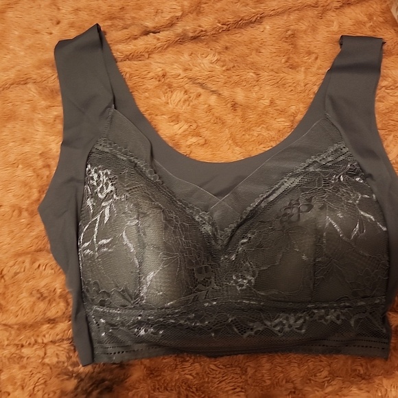 Bralettes - Picture 4 of 6